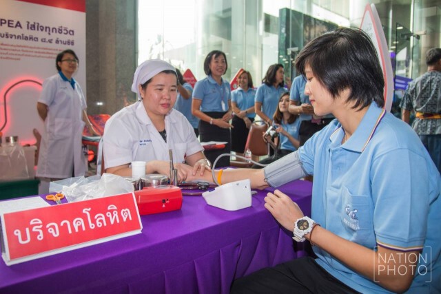 ปลื้มจิตร์- วดี - นัฐฐพนธ์ ร่วมบริจาคโลหิตเฉลิมพระเกียรติ สมเด็จพระนางเจ้าฯ
