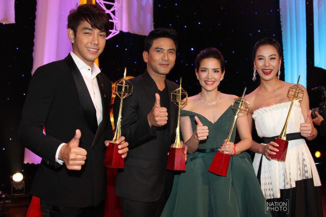 "ป๋อ-อ้อม" ซิวดารานำ "พงษ์พัฒน์" คว้าผู้กำกับดีเด่น
โทรทัศน์ทองคำ ครั้งที่ 30