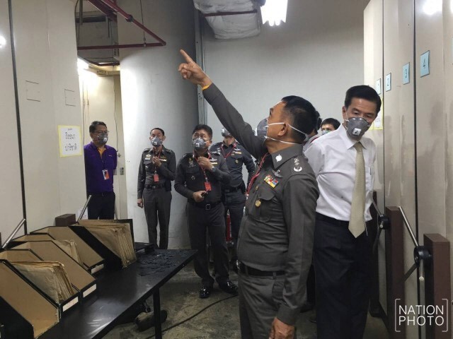 ฝากขังครั้งแรก “2 กรรมการบริษัท เมก้าฯ” คดีประมาทมีผู้เสียชีวิต-บาดเจ็บ เหตุถังดับเพลิงไพโรเจน SCB