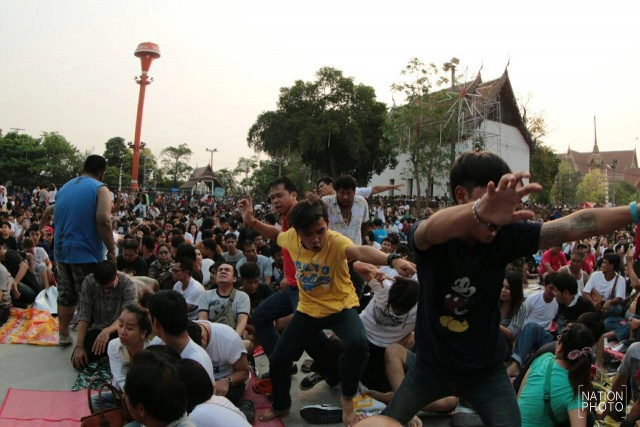 ไหว้ครูหลวงพ่อเปิ่น
ปรากฏการณ์ของขึ้น "วันไหว้ครูหลวงพ่อเปิ่น"