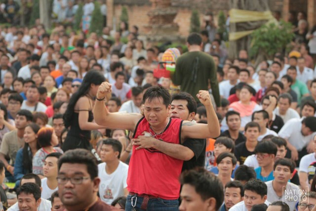 ไหว้ครูหลวงพ่อเปิ่น
ปรากฏการณ์ของขึ้น "วันไหว้ครูหลวงพ่อเปิ่น"