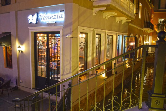อร่อยปักหมุด : เวเนเซีย บาร์แอนด์บิสโทร (Venezia Bar & Bistro) โครงการเวนิช ดิ ไอริช ถนนวัชรพล