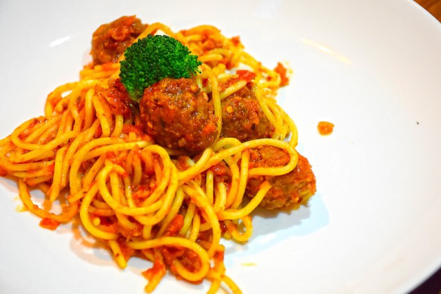 อร่อยปักหมุด : เวเนเซีย บาร์แอนด์บิสโทร (Venezia Bar & Bistro) โครงการเวนิช ดิ ไอริช ถนนวัชรพล