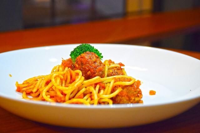 อร่อยปักหมุด : เวเนเซีย บาร์แอนด์บิสโทร (Venezia Bar & Bistro) โครงการเวนิช ดิ ไอริช ถนนวัชรพล