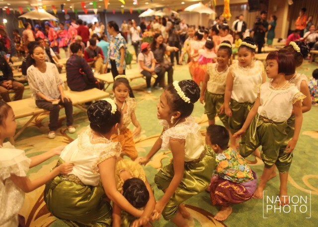“สุขุมพันธุ์”ชวนสาดบุญแทนน้ำ เที่ยวสงกรานต์วิถีไทย