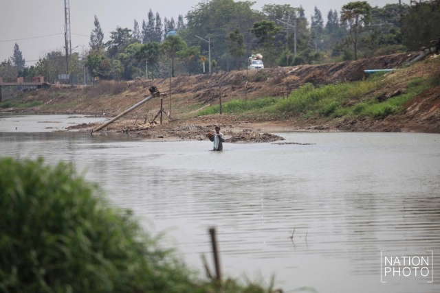 สุขเล็ก ๆ เด็กน้อย ใน คลองใหญ่