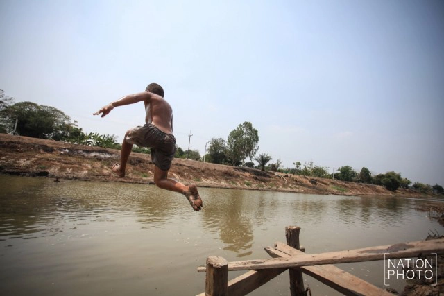 สุขเล็ก ๆ เด็กน้อย ใน คลองใหญ่