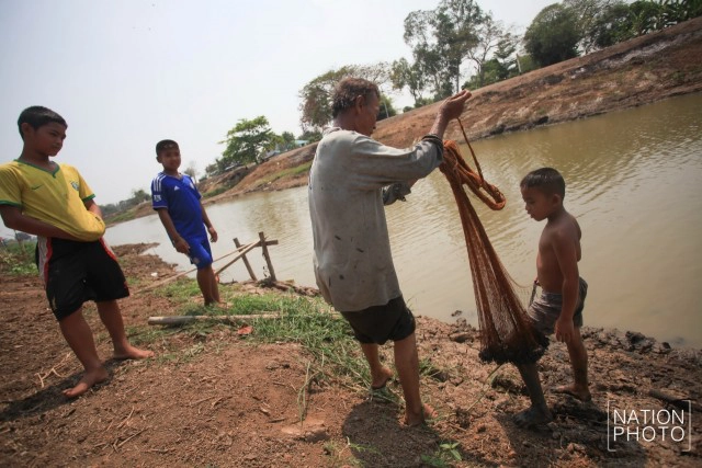 สุขเล็ก ๆ เด็กน้อย ใน คลองใหญ่