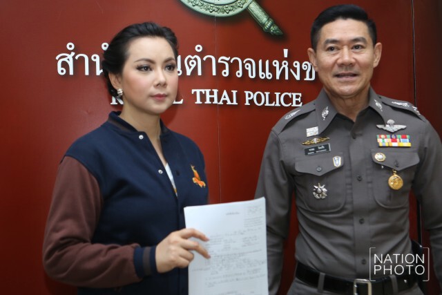 บุ๋ม "ปนัดดา" นำแม่เหยื่อถูกข่มขืนทวงคดี