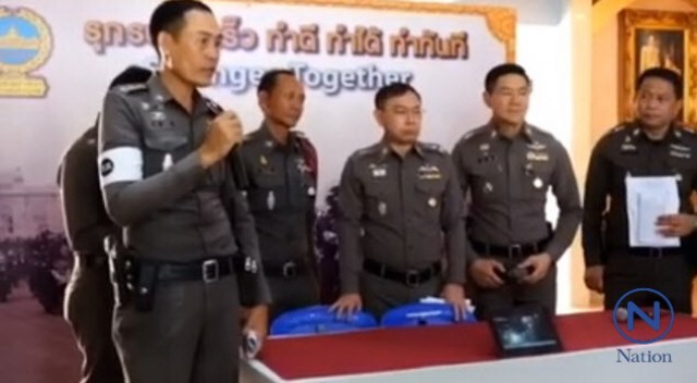 ตำรวจนางเลิ้ง ยันถูกคนขับด่าทอ ยกนิ้วกลางให้  
แจ้งความเอาผิดมือโพสต์คลิปแล้ว