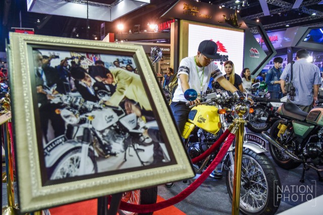 บรรยากาศงาน "มอเตอร์โชว์ 2016" วันที่ 4  คนยังหนาแน่น
