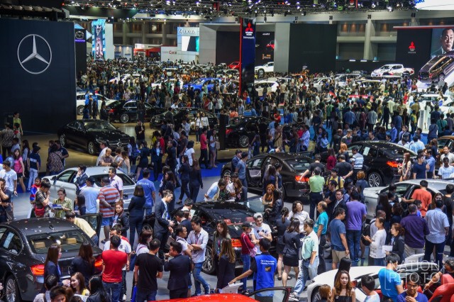 บรรยากาศงาน "มอเตอร์โชว์ 2016" วันที่ 4  คนยังหนาแน่น