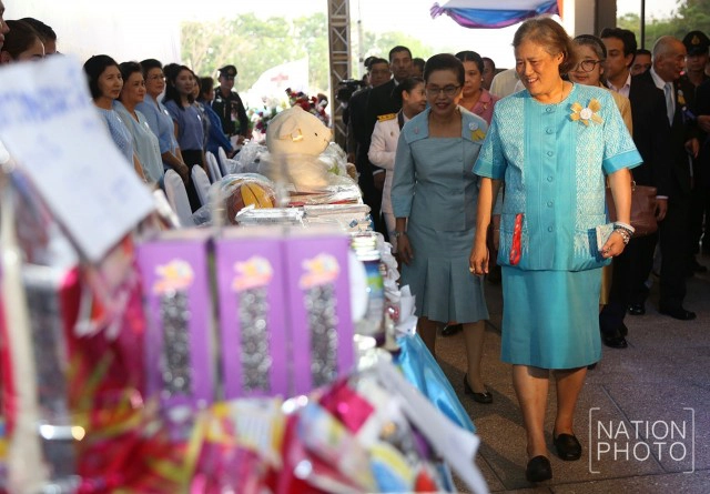พระเทพฯ เสด็จพระราชดำเนินเปิดงานกาชาด ประจำปี 2559