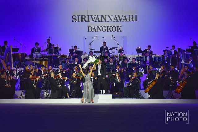 พระเจ้าหลานเธอ พระองค์เจ้าสิริวัณณวรีนารีรัตน์ ทรงนำคอลเลคชั่นทรงออกแบบแสดงแฟชั่นโชว์