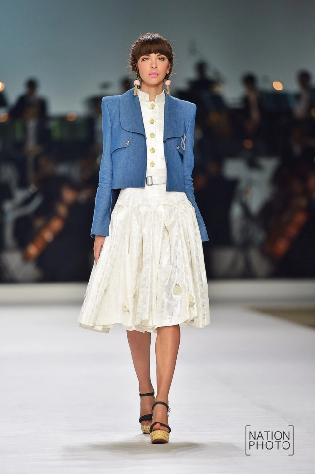 พระเจ้าหลานเธอ พระองค์เจ้าสิริวัณณวรีนารีรัตน์ ทรงนำคอลเลคชั่นทรงออกแบบแสดงแฟชั่นโชว์