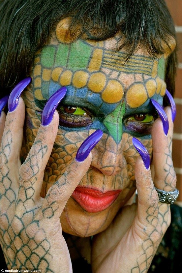 กล้าหรือบ้า? มีใครกล้าทำได้ขนาดนี้...พลิกโฉมใบหน้าเป็น "Dragon Lady"