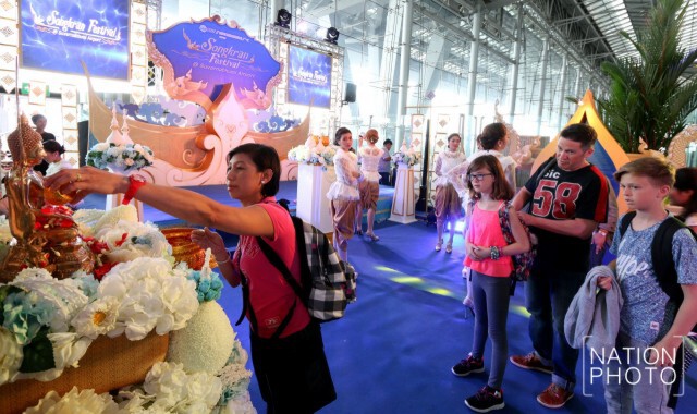 สนามบินสุวรรณภูมิ จัดกิจกรรมสงกรานต์ ปี 59