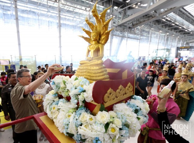 สนามบินสุวรรณภูมิ จัดกิจกรรมสงกรานต์ ปี 59
