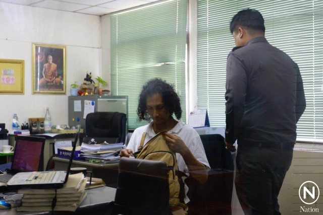 รวบแท็กซี่หื่น! "ช่วยตัวเอง"โชว์ผู้โดยสารสาว
แจ้ง 3 ข้อหา พบประวัติเคยก่อเหตุแบบนี้มาแล้ว