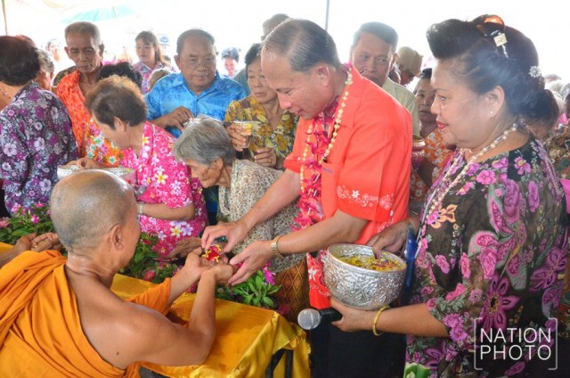 ศิลปินแห่งชาติ วอนเล่นสงกรานต์ตามประเพณีให้ถูกต้อง ประหยัดน้ำ