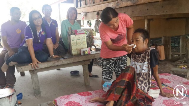 ญาติแฟนเพลง-เพื่อนร่วมวงการ แห่เยี่ยม“แดง จิตกร”หลังรู้ข่าวป่วยหนัก