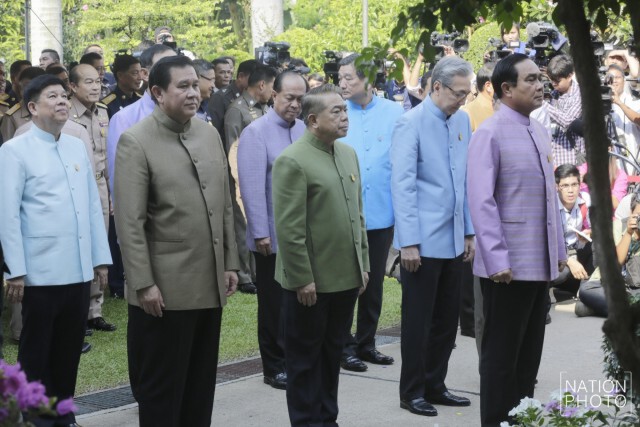 "ป๋าเปรม" เปิดบ้านสี่เสาเทเวศร์
ให้"บิ๊กตู่"นำครม.-ทหาร อวยพรปีใหม่ไทย