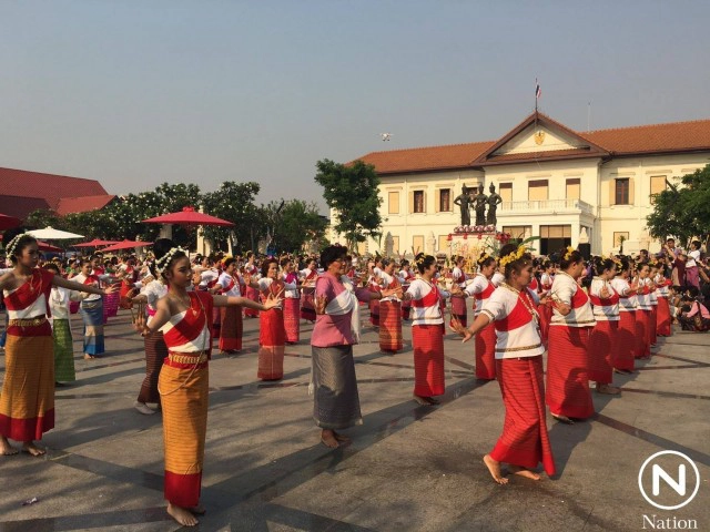 ยอสวยไหว้สา พระญามังราย ครบรอบ 720 ปีเมืองเชียงใหม่