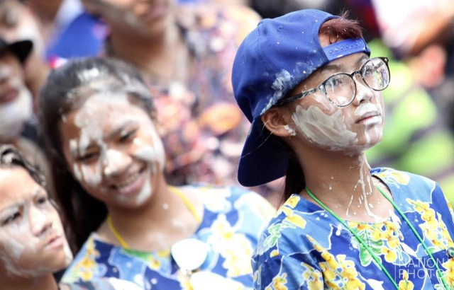 คึกคักเช่นเคย! เล่นน้ำสงกรานต์ ที่ถนนข้าวสาร