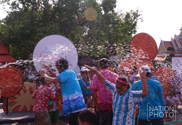 วันสงกรานต์ ที่วัดอรุณราชวรารามราชวรมหาวิหาร