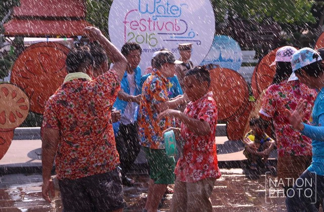 วันสงกรานต์ ที่วัดอรุณราชวรารามราชวรมหาวิหาร