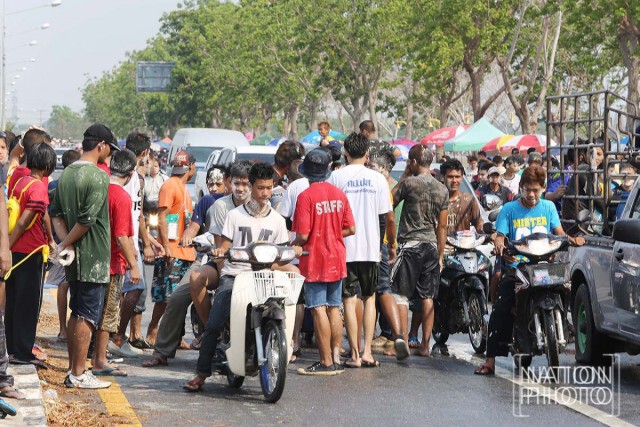 คึกคักไม่แพ้กัน! เล่นน้ำสงกรานต์ที่อยุธยา