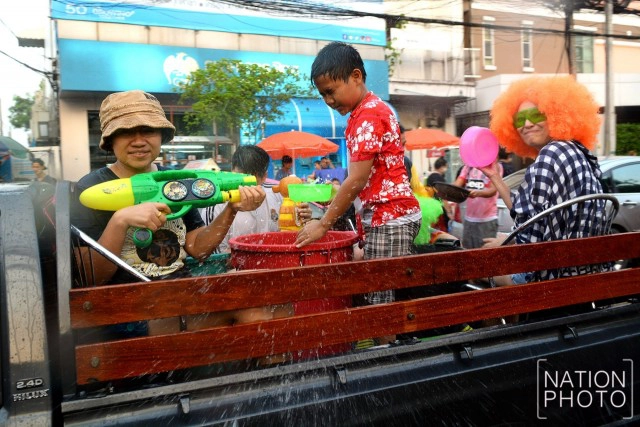 สงกรานต์โชคชัย 4 คึกคัก!