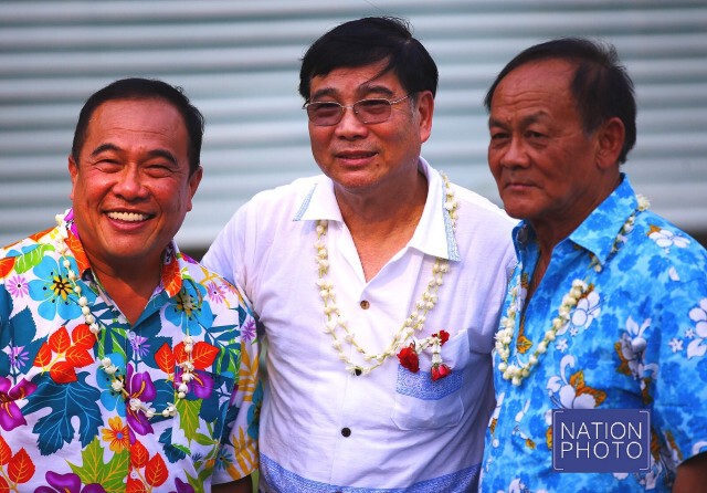 "มิ้ว'' จิระพงศ์ ลมกรดหนุ่มทีมชาติไทย 
สรงน้ำพระรดน้ำผู้ใหญ่ในสมาคมกรีฑา