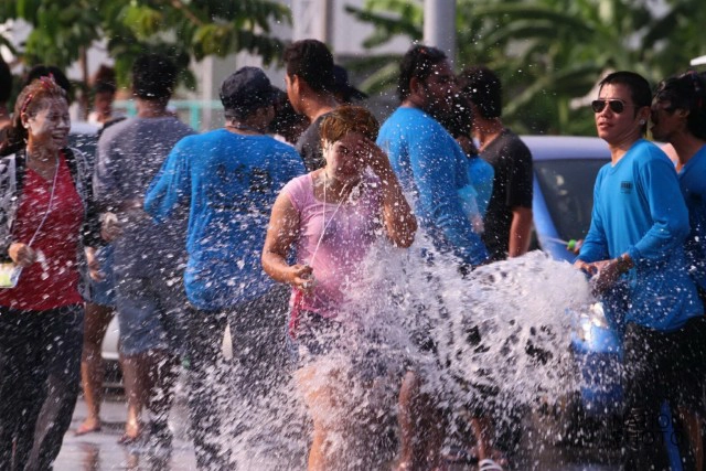 สงกรานต์ถนนเลียบคลองทวีวัฒนา