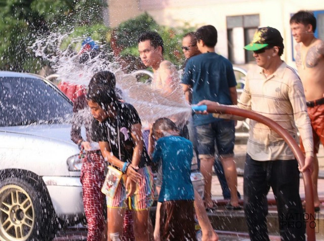 สงกรานต์ถนนเลียบคลองทวีวัฒนา