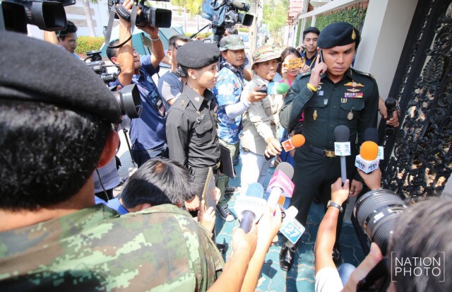 ทหารบุกบ้าน "วัฒนา เมืองสุข" แต่ไม่พบ
ยันได้รับนัดหมายจากเจ้าตัวให้มาหาวันนี้