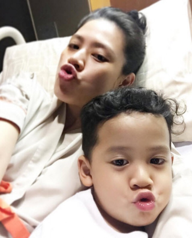 น้องเภามาแล้ว!
"ป๋อ-เอ๋" โพสต์ไอจี คลอดลูกชายคนที่2แล้ว