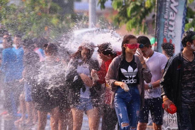 สงกรานต์ถนนเลียบคลองทวีวัฒนา