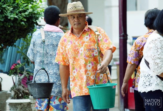 หาบน้ำแก้บน...วัดโพธิ์เก้าต้น สิงห์บุรี