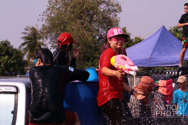 เล่นสงกรานต์วันที่ 3 ถนนเลียบคลองทวีวัฒนา