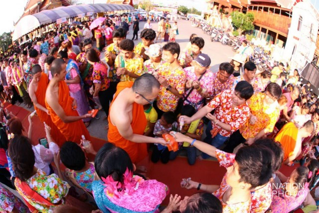 งานสงกรานต์ไทยรามัญ ที่วัดบางกระดี่