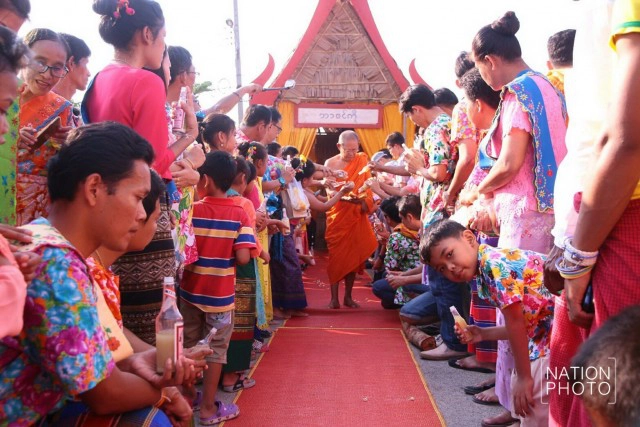 งานสงกรานต์ไทยรามัญ ที่วัดบางกระดี่