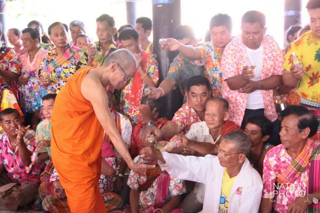งานสงกรานต์ไทยรามัญ ที่วัดบางกระดี่