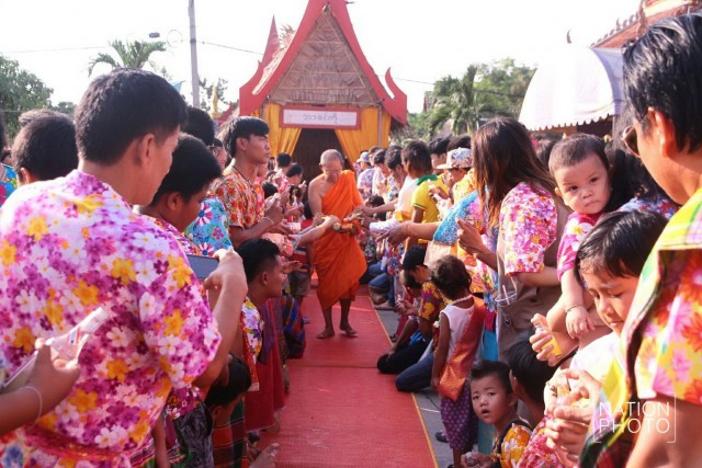 งานสงกรานต์ไทยรามัญ ที่วัดบางกระดี่