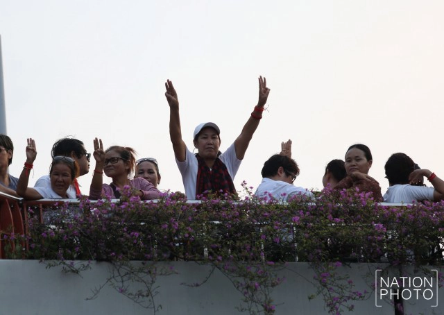 คุมตัว! 5 แกนนำเรียกร้องปล่อยตัว“วัฒนา”  หลังชุมนุมจุดเทียนแสดงพลัง