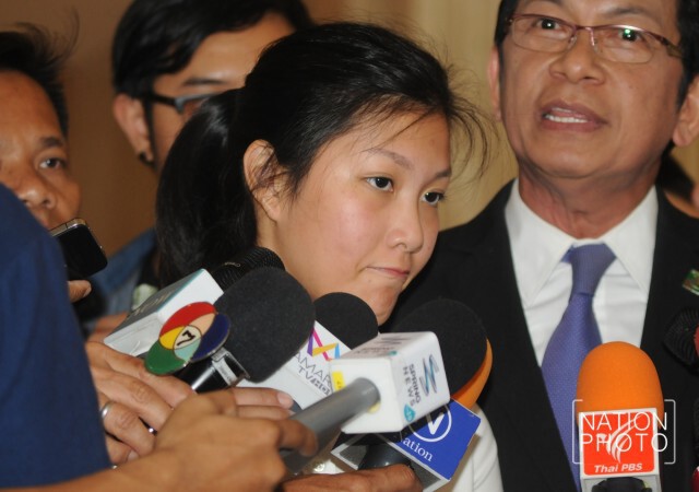 ลูกสาว "วัฒนา เมืองสุข" ยื่นหนังสือต่อ EU กรณี คสช.ควบคุมตัวพ่อ