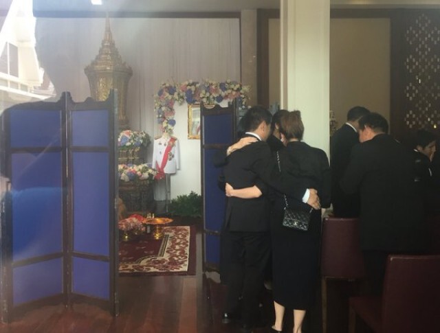 “ในหลวง” โปรดเกล้าฯ โกศไม้ 8เหลี่ยม-น้ำหลวงอาบศพ “บรรหาร”
