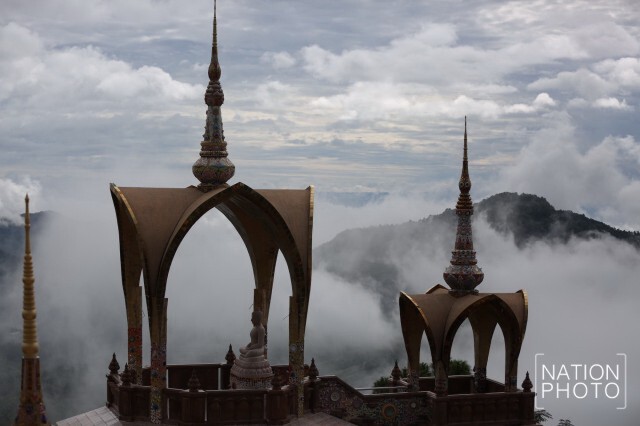ปิดวัดพระธาตุผาซ่อนแก้ว ไม่มีน้ำบริการนักท่องเที่ยว