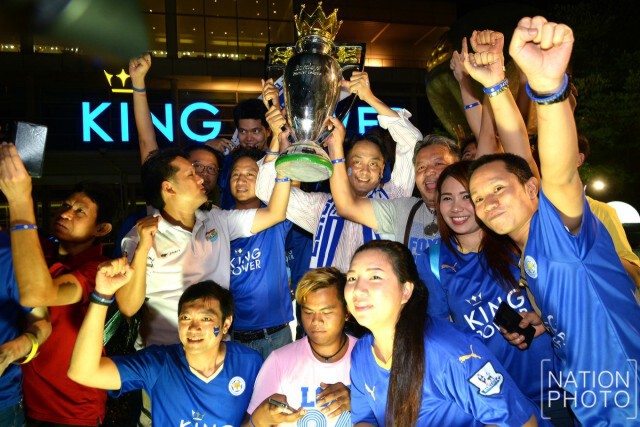 บรรยากาศเฉลิมฉลองแชมป์ประวัติศาสตร์ของทีม "จิ้งจอกสยาม"
