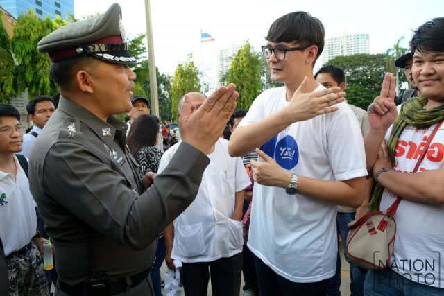 "กลุ่มประชาธิปไตยใหม่" รวมตัวเยี่ยม "แม่จ่านิว"